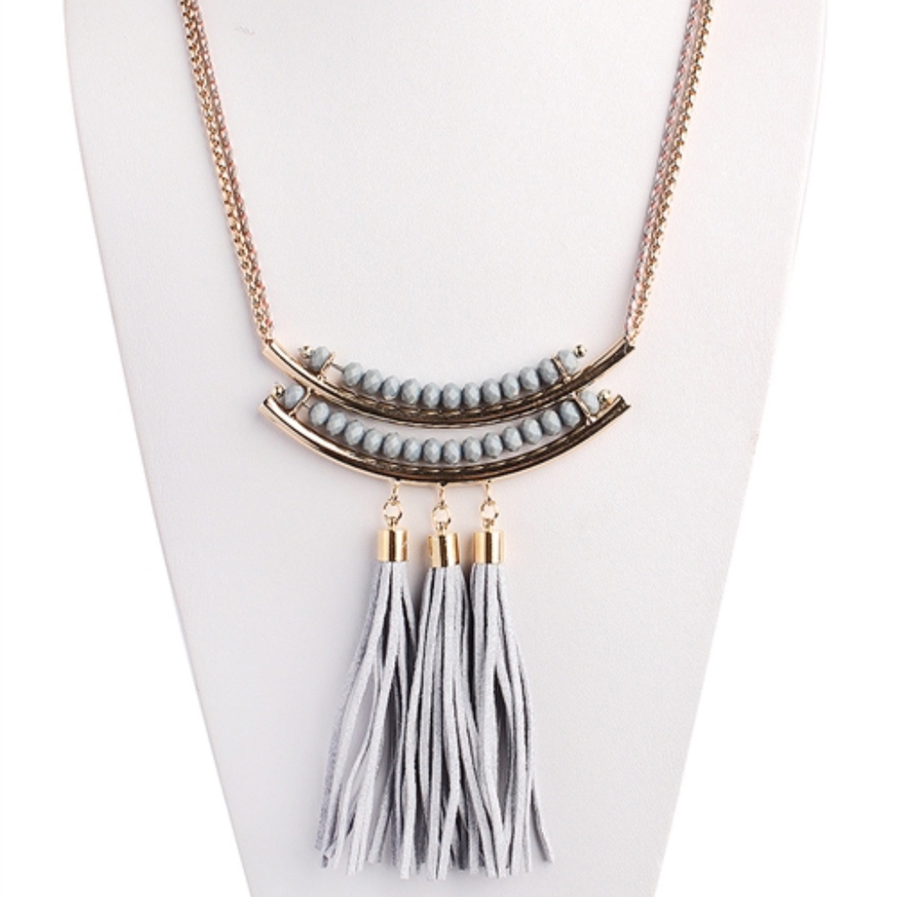 GRAY TASSEL STATEMENT NECKLACE AND EARRING SET - Picture 3 of 4
